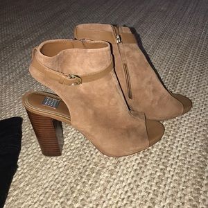 open toed bottle high heels EUC